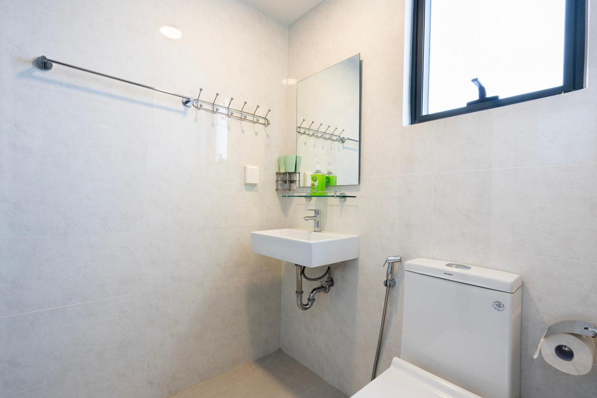Căn hộ Soho - 2br With Modern Comfort In District 1